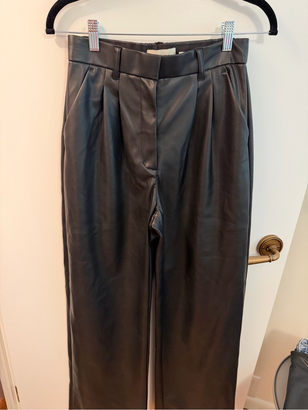 Abercrombie & Fitch Vegan Leather Trouser Pants Black Pleated Wide Leg S - Picture 2 of 7